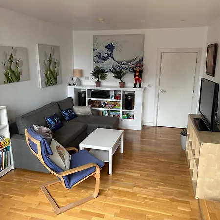 Stunning City Centre 4 Bedroom Penthouse - 2 Car Parking Spaces Apartment Bristol