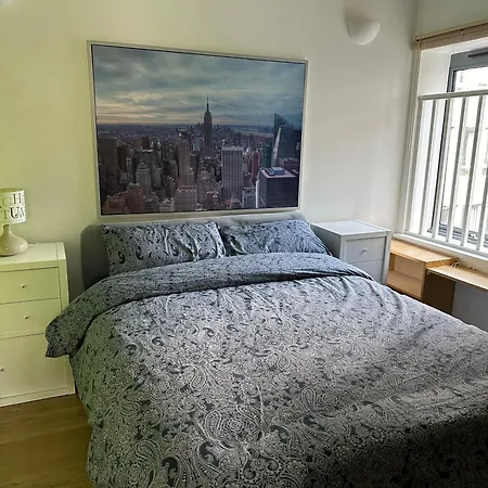 Stunning City Centre 4 Bedroom Penthouse - 2 Car Parking Spaces Bristol