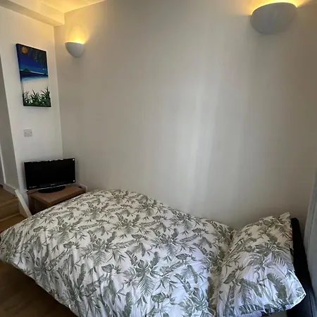 Apartment Stunning City Centre 4 Bedroom Penthouse - 2 Car Parking Spaces Bristol